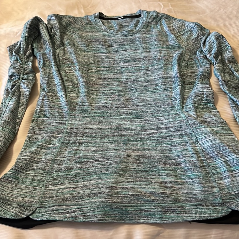 Lululemon Green/Black Stripped Long Sleeve Size 10
